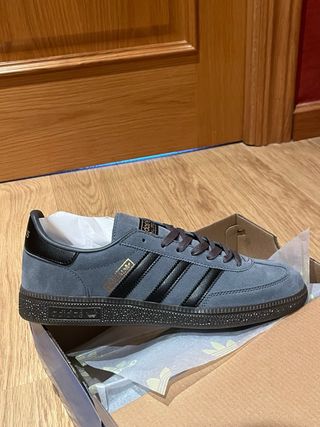 Zapatillas Adidas Spezial Grises y Negras