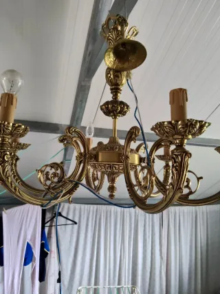 Lámpara de techo antigua 6 brazos dorada