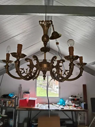 Lámpara de techo antigua 6 brazos dorada