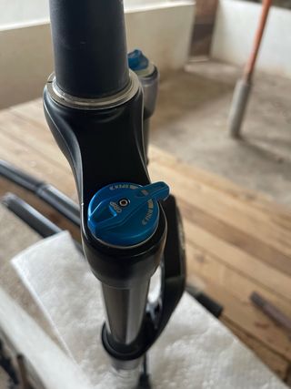 Suspensión Aire fox 29,8 Ajustable