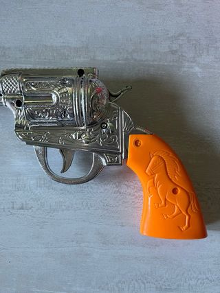 Pistola de Juguete Plateada con Mango Naranja