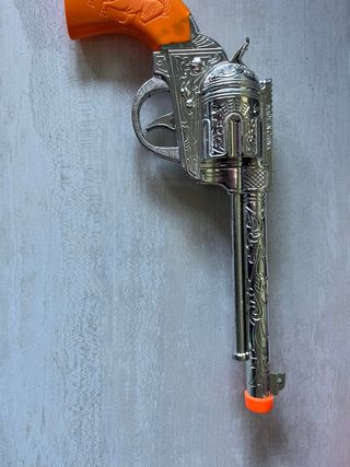 Pistola de Juguete Plateada con Mango Naranja