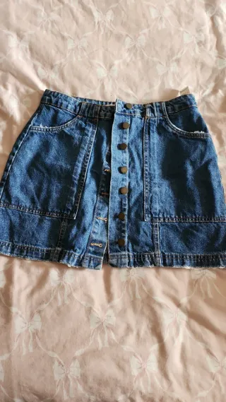 Falda vaquera con botones
