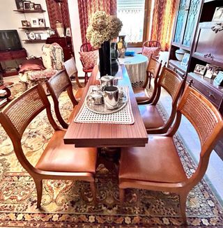 Mesa de madera vintage y 6 sillas