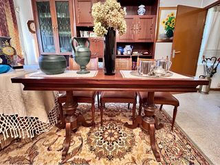 Mesa de madera vintage y 6 sillas