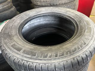 Neumáticos de coche 20€ la unidad se vende al mayo