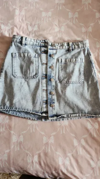 Falda vaquera con botones