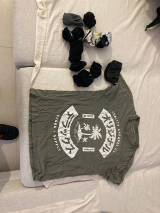 Lote Ropa Usada Multicolor y Blanca