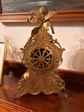 Reloj de sobremesa antiguo de bronce