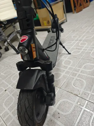 Patinete Eléctrico Ducati Pro II Evo Negro/Gris