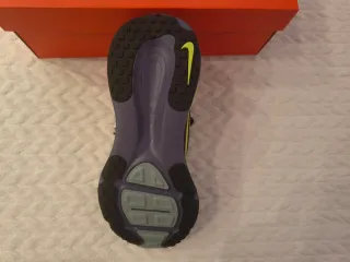 Nike Vomero 18 Talla 43