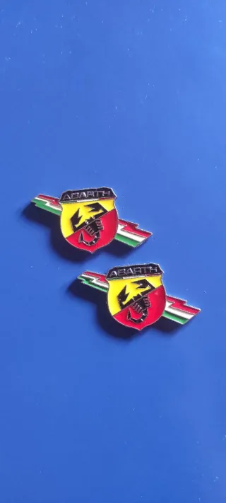 2 Escudos Abarth