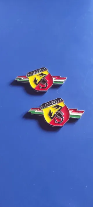 2 Escudos Abarth