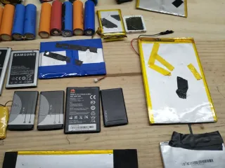 Lote di batterie al litio