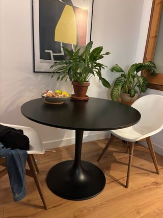 Mesa redonda Ikea Docksta negra