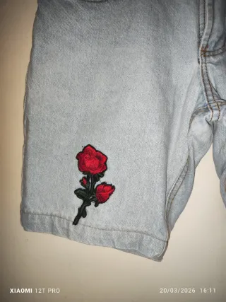 Vaqueros mujer con rosas bordadas