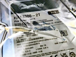 Dos Discos Duros Synology HAT3300 2TB SATA NUEVOS