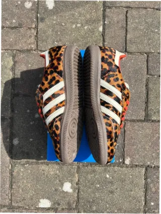 Adidas Samba OG Leopardo Rojo Talla 39