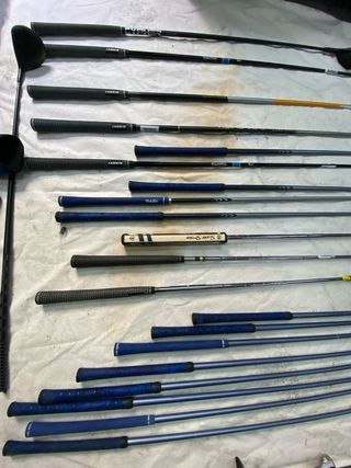 Estantería y 2 Bolsas de Golf