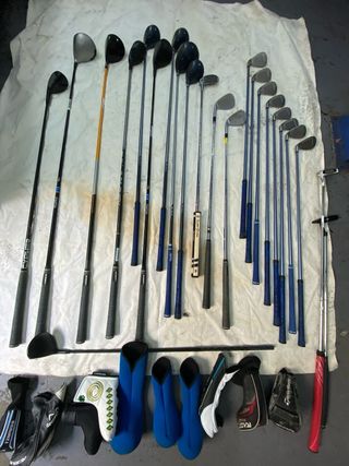 Estantería y 2 Bolsas de Golf