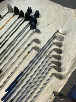 Estantería y 2 Bolsas de Golf