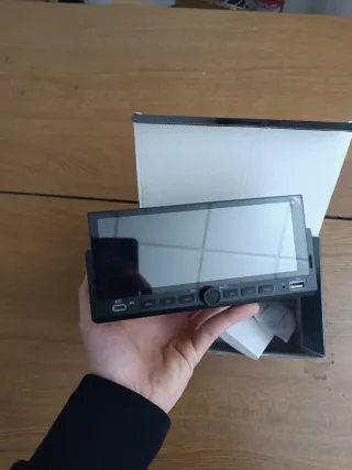 Radio/pantalla de coche nueva a estrenar