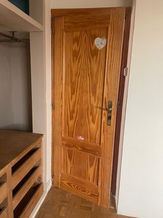 Puerta de madera para habitación
