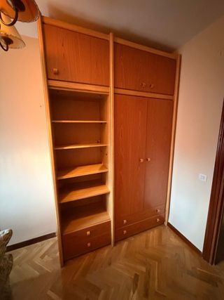 Armario de madera