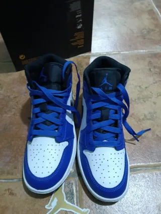 Air Jordan 1 Mid, "Game Royal"