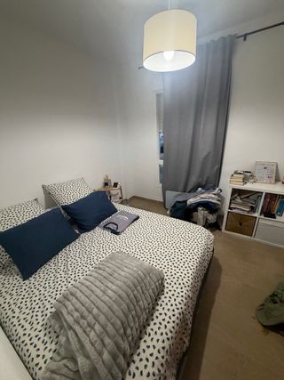 SE ALQUILA Habitación con baño disponible para 1