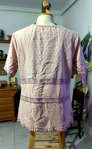 Camisa bohemia rosa con bordados