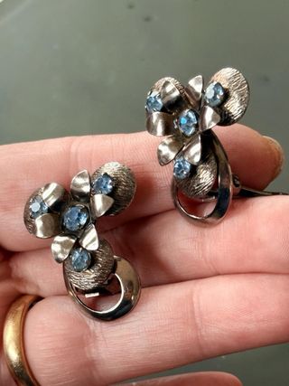 Orecchini vintage clip fiori blu anni '50/'60