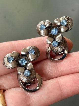 Orecchini vintage clip fiori blu anni '50/'60