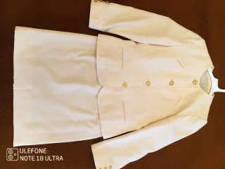 Traje chaqueta y falda amarillo