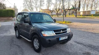 Mitsubishi Montero 2006