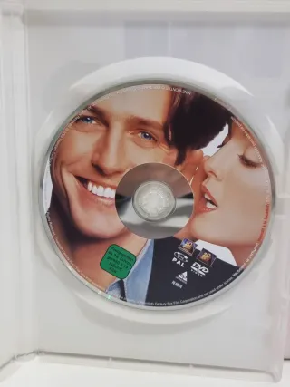 2 Películas DVD: Nueve Meses y Señora Doubtfire.