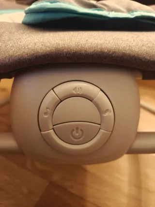 Hamaca bebé con vibración y música