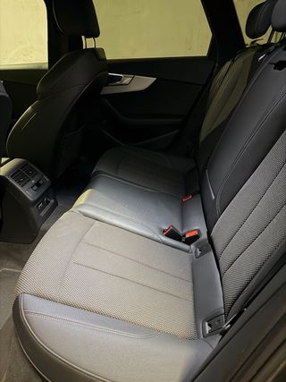 Audi A4 2021. BLACK LINE. Pegatina ECO.