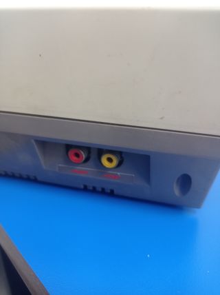 Nintendo NES con cables,y un mando.(Para Carlos)