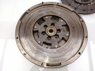 KIT EMBRAGUE VOLKSWAGEN CRAFTER 557805