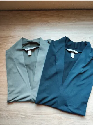 Due camicie H&M verdi e blu navy