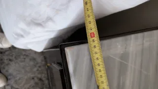 Mesita de noche antigua de madera y mármol