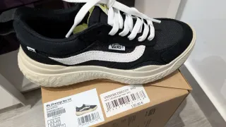 Zapatillas Vans Ultrarange Talla 36, están nuevos