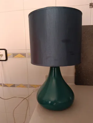 Lámpara de mesa moderna 2