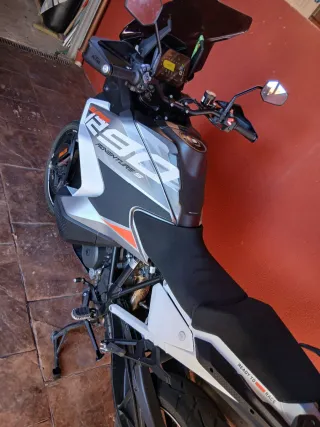 KTM 1290 Super Adventure S Moto Gris/Blanca