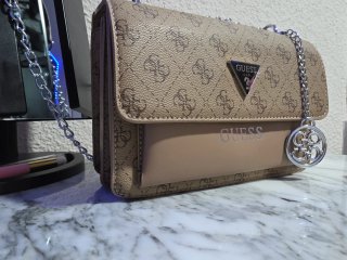 Bolso Guess Marrón Cadena Logo