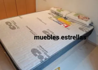 Canapé y colchón Muebles Estrellas
