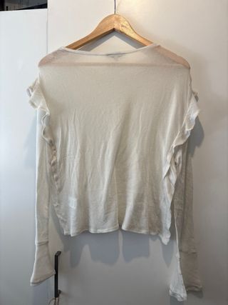 Blusa beige con volantes