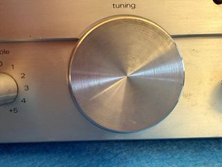 Amplificador–receptor Thomson R-2001 Hi-Fi.