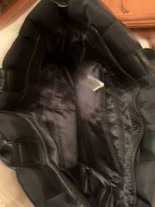 Borsa shopper imbottita nera con spallacci